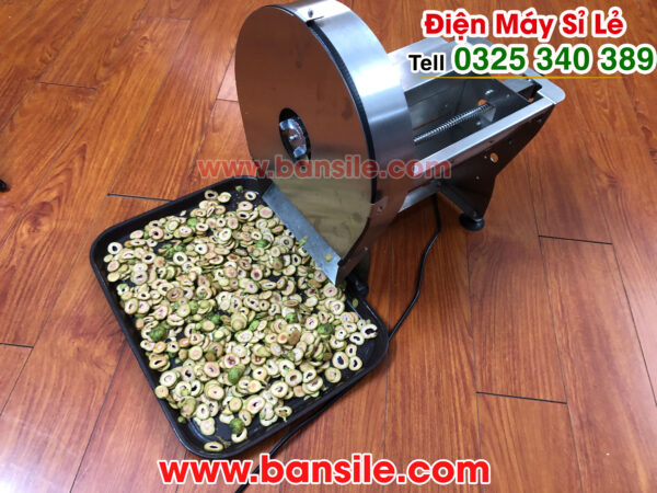 may-thai-lat-qua-sung-trai-sung