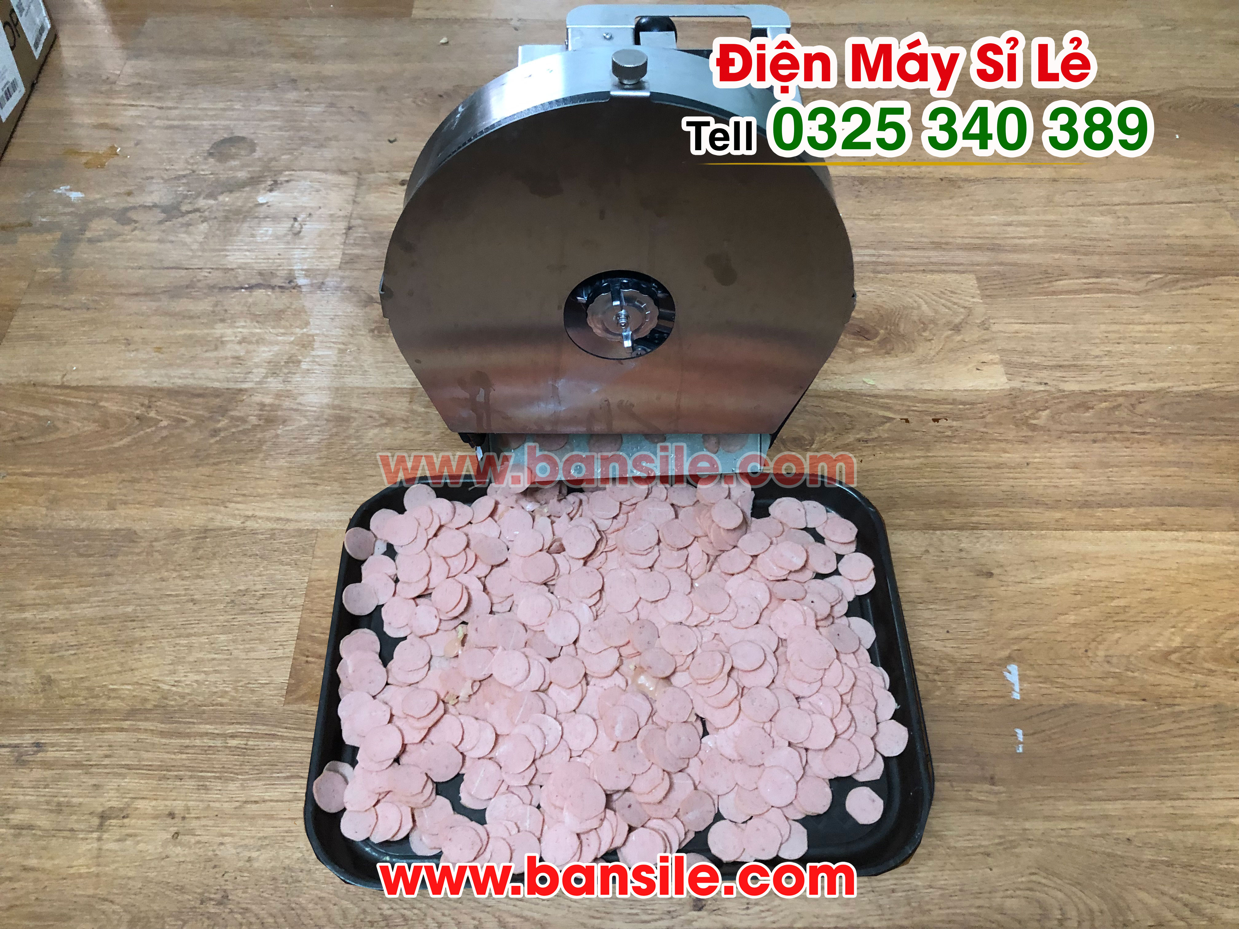 may-thai-lat-xuc-xich-lap-xuong